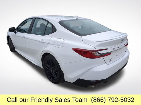 Certified 2025 Toyota Camry SE w/ Convenience Package image 3