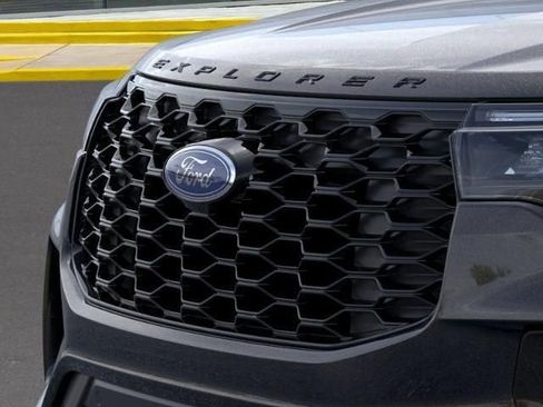 New 2026 Ford Explorer ST-Line w/ ST-Line Street Pack image 17