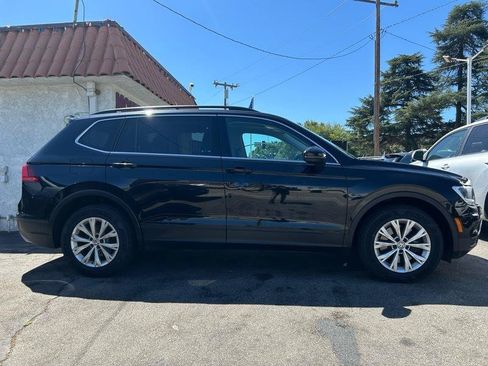 Used 2019 Volkswagen Tiguan SE w/ Panoramic Sunroof Package FWD image 3