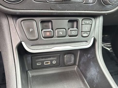Used 2020 GMC Terrain SLT w/ Preferred Package image 30