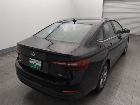 Used 2024 Volkswagen Jetta SE FWD image 7