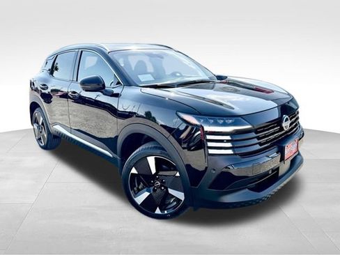 New 2026 Nissan Kicks SR w/ SR Premium Package FWD image 1
