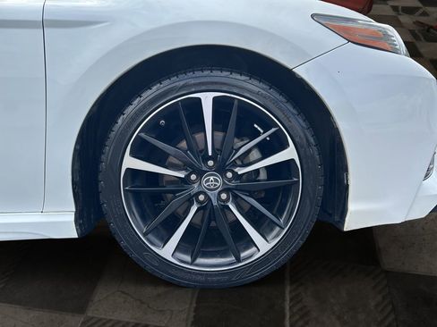 Used 2019 Toyota Camry XSE w/ Navigation Package FWD image 10