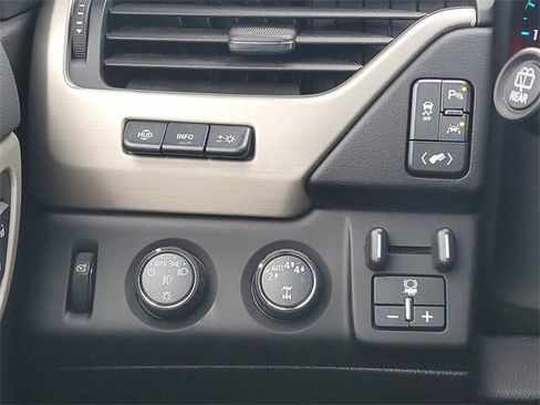 Certified 2019 GMC Yukon Denali w/ Open Road Package image 17