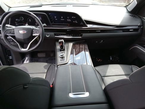 Used 2021 Cadillac Escalade Sport w/ Driver Assist Tech Package image 16