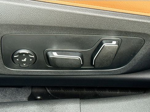 New 2026 BMW 330i Sedan w/ Premium Package RWD image 25