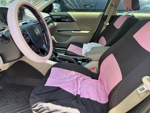 Used 2017 Honda Accord LX image 10