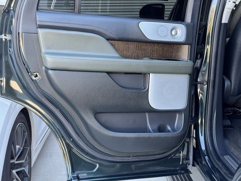 Used 2023 Lincoln Navigator Black Label image 25
