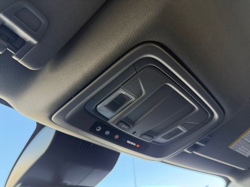 Used 2024 Chevrolet Silverado 1500 LT image 21