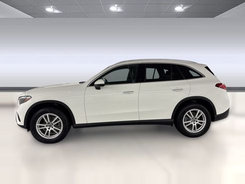 Certified 2026 Mercedes-Benz GLC 300 image 2