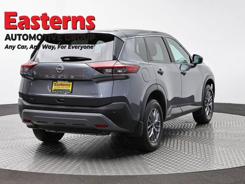 Used 2023 Nissan Rogue S AWD/4WD image 5