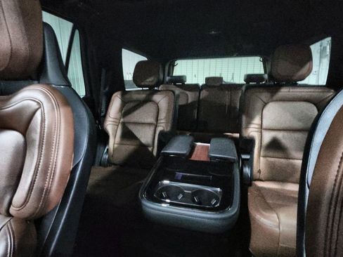 Used 2024 Lincoln Navigator Reserve w/ Equipment Group 201A image 27