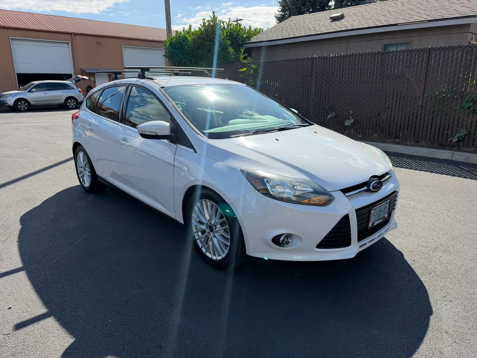 Used 2014 Ford Focus Titanium FWD image 3