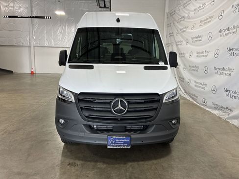 New 2025 Mercedes-Benz Sprinter 2500 image 2