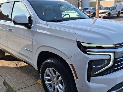 Used 2025 Chevrolet Tahoe LT AWD/4WD image 1
