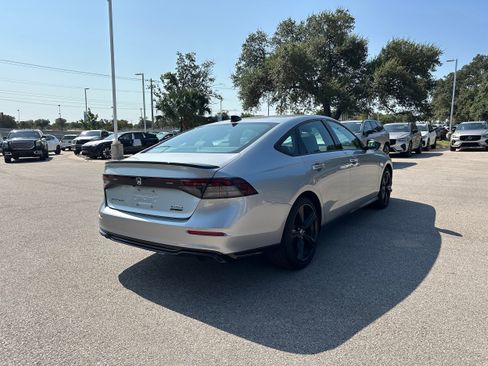 Used 2024 Honda Accord Sport image 6