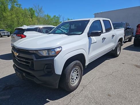 Used 2023 Chevrolet Colorado W/T w/ WT Convenience Package AWD/4WD image 3
