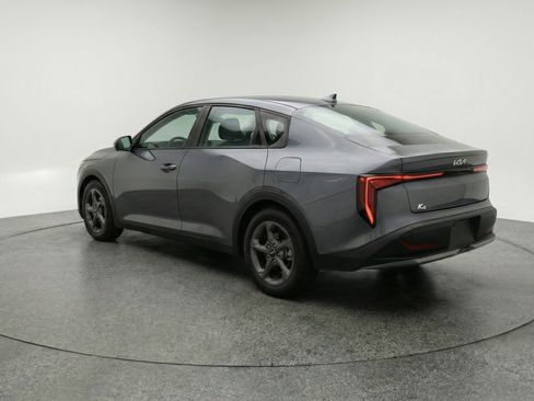 Used 2025 Kia K4 FWD image 6