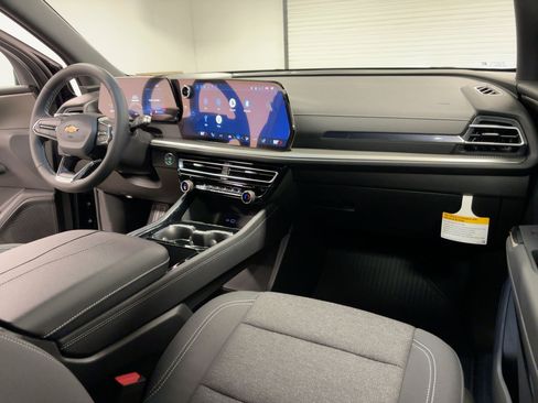 New 2026 Chevrolet Traverse LT w/ Sun and Wheel Package image 29