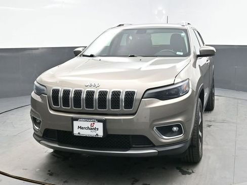 Used 2019 Jeep Cherokee Limited AWD/4WD image 2