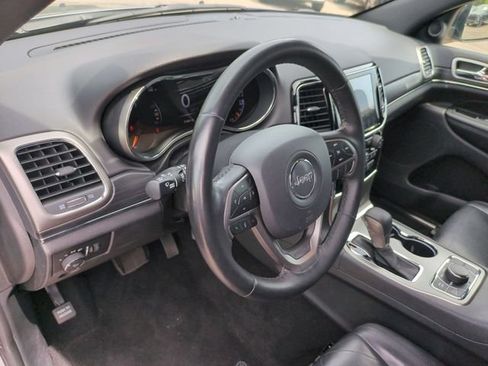 Used 2019 Jeep Grand Cherokee Limited AWD/4WD image 7