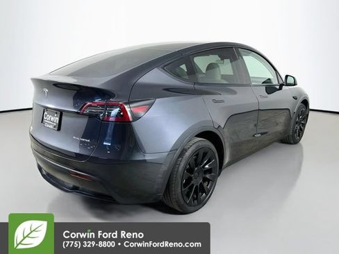 Used 2024 Tesla Model Y Long Range AWD/4WD image 7