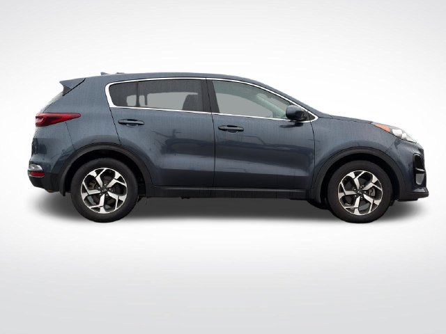 Certified 2022 Kia Sportage LX FWD image 2