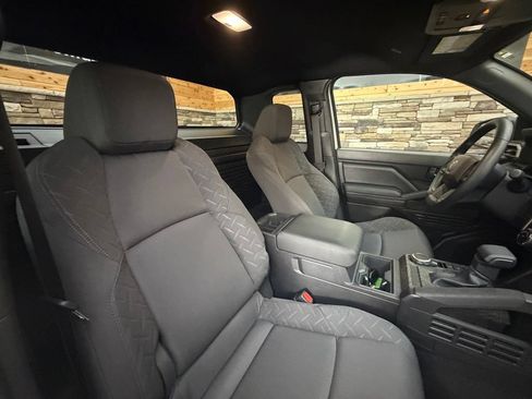 Used 2026 Toyota Tacoma SR w/ SR Upgrade Package AWD/4WD image 15