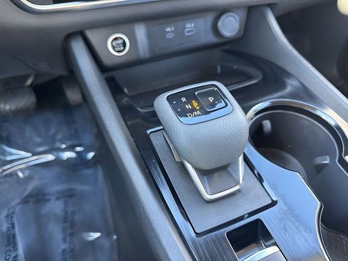 Used 2023 Nissan Rogue S image 15