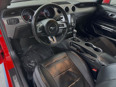 Used 2020 Ford Mustang Premium RWD image 23