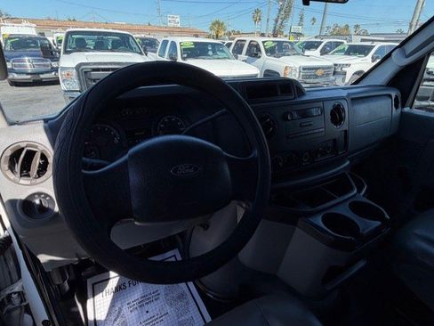 Used 2009 Ford E-350 and Econoline 350 Super Duty image 16