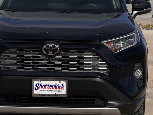 Used 2019 Toyota RAV4 Limited w/ Advanced Technology Package image 9