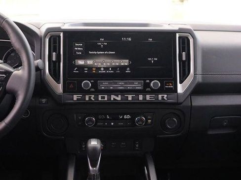 Used 2025 Nissan Frontier SV w/ SV Convenience Package RWD image 23