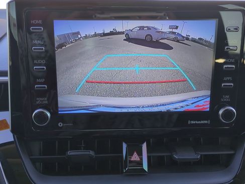 Used 2021 Toyota Corolla LE image 27