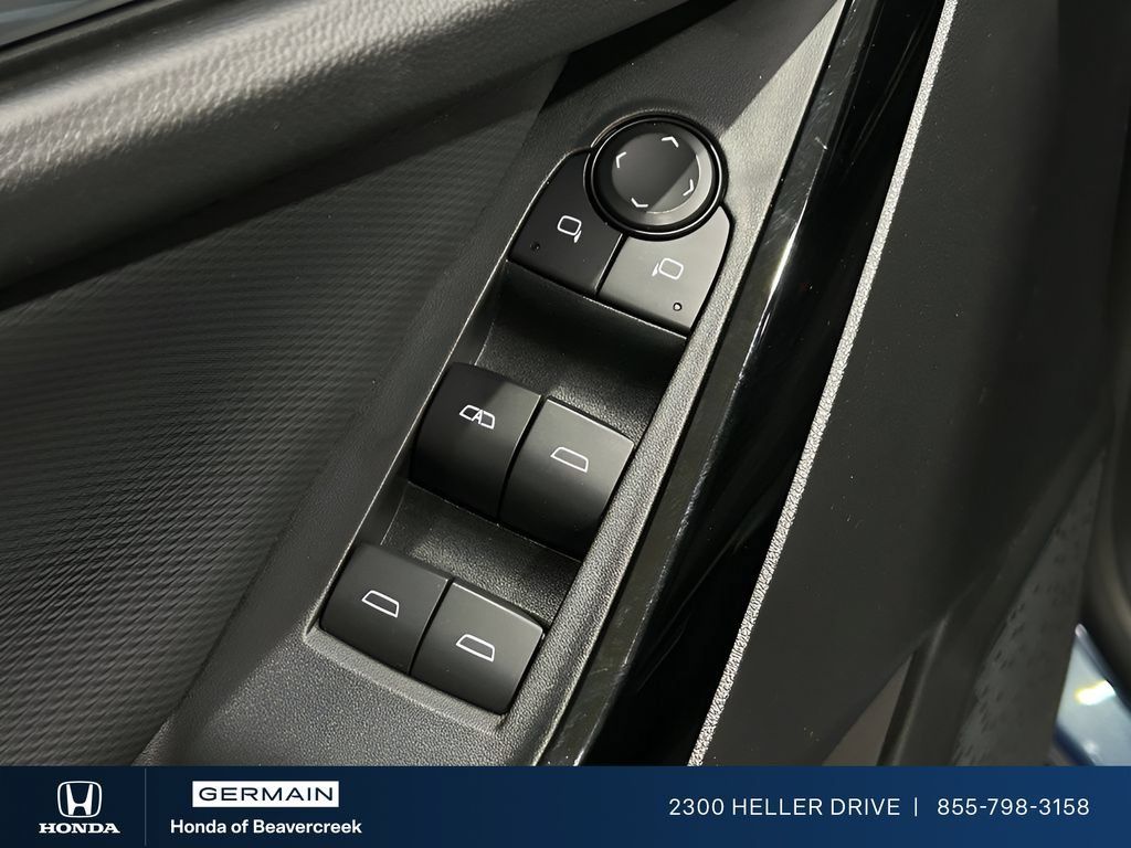 Used 2025 Chevrolet Equinox LT w/ Safety and Technology Package FWD image 13