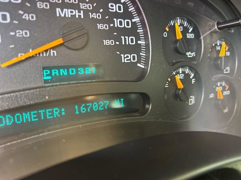 Used 2005 Chevrolet Silverado 2500 LS w/ Heavy-Duty Power Package image 12