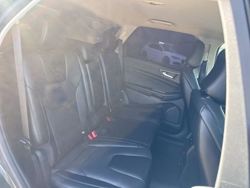 Used 2022 Ford Edge Titanium w/ Equipment Group 301A image 7