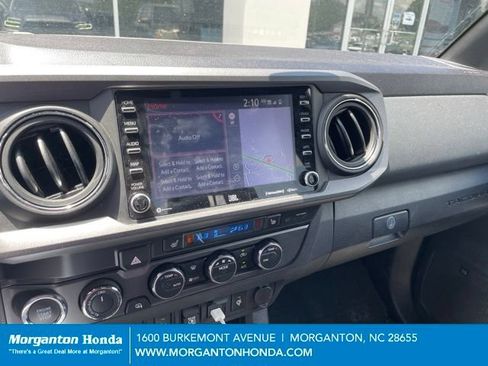 Used 2023 Toyota Tacoma TRD Off-Road w/ TRD Premium Off Road Package AWD/4WD image 3