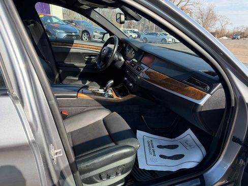 Used 2012 BMW 550i Sedan image 16