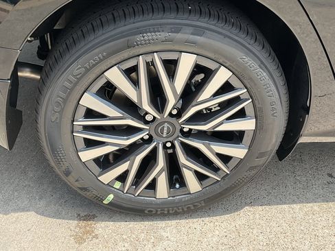 New 2026 Nissan Altima 2.5 SV FWD image 7