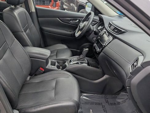 Used 2019 Nissan Rogue SL w/ Premium Package image 20