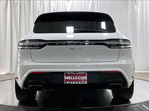 Used 2025 Porsche Macan image 9