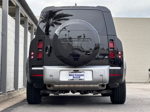 Used 2024 Land Rover Defender 130 S image 8