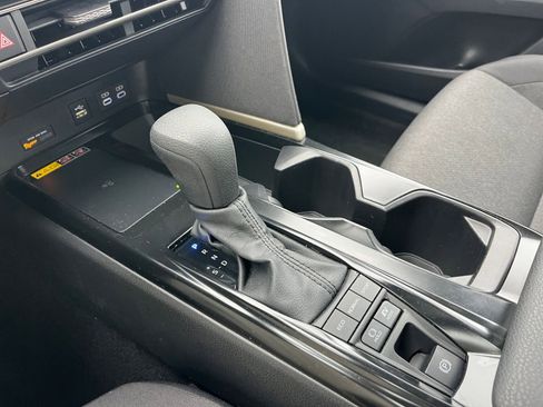 Used 2025 Toyota Camry LE image 40