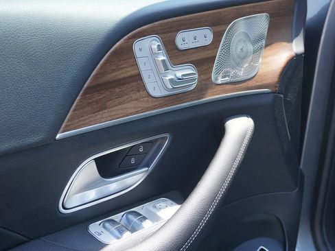 Certified 2025 Mercedes-Benz GLS 450 4MATIC image 13