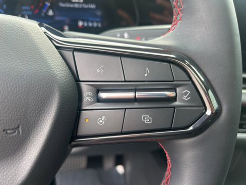 Used 2025 Chevrolet Equinox RS image 30