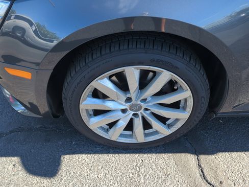 Used 2017 Audi A4 2.0T Ultra Premium w/ Convenience Package image 25