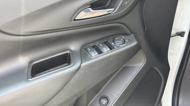 Used 2020 Chevrolet Equinox LT w/ Driver Convenience Package AWD/4WD image 19