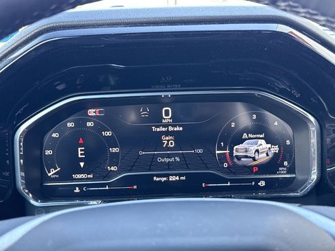 Used 2025 GMC Sierra 1500 Elevation w/ Elevation Premium Package image 17