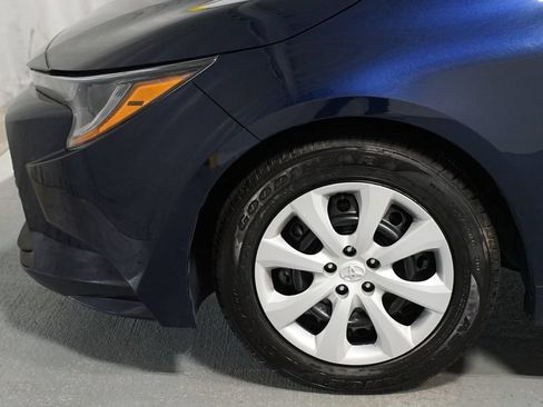 Used 2024 Toyota Corolla LE FWD image 5
